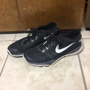 Black and white Nike’s. Size 7